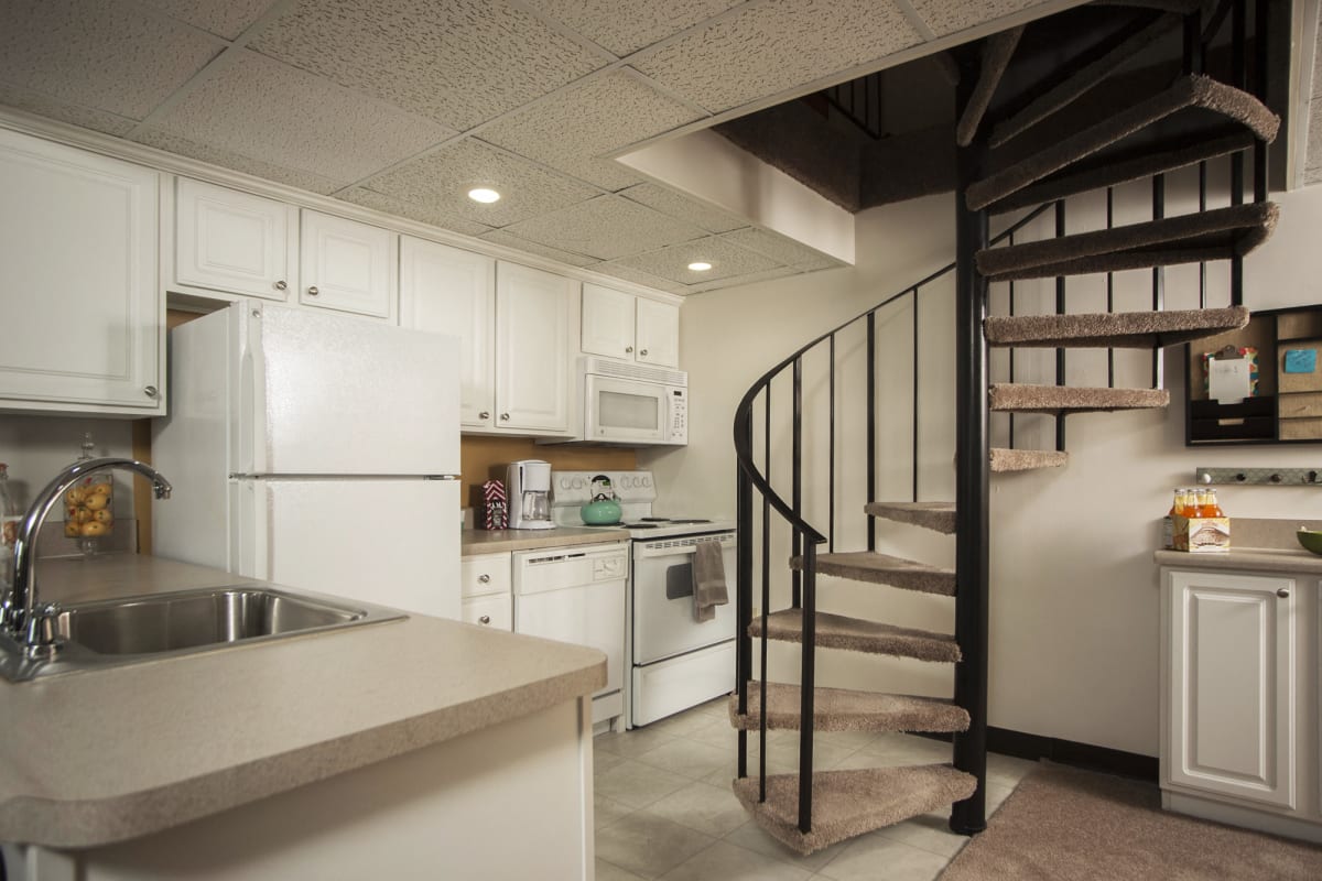 Photos and Video of The Oaks Apartments in East Lansing, MI